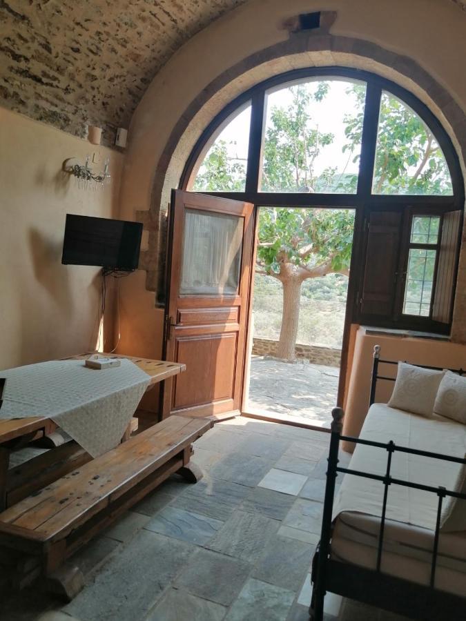 Guesthousekamara Монемвасія Екстер'єр фото