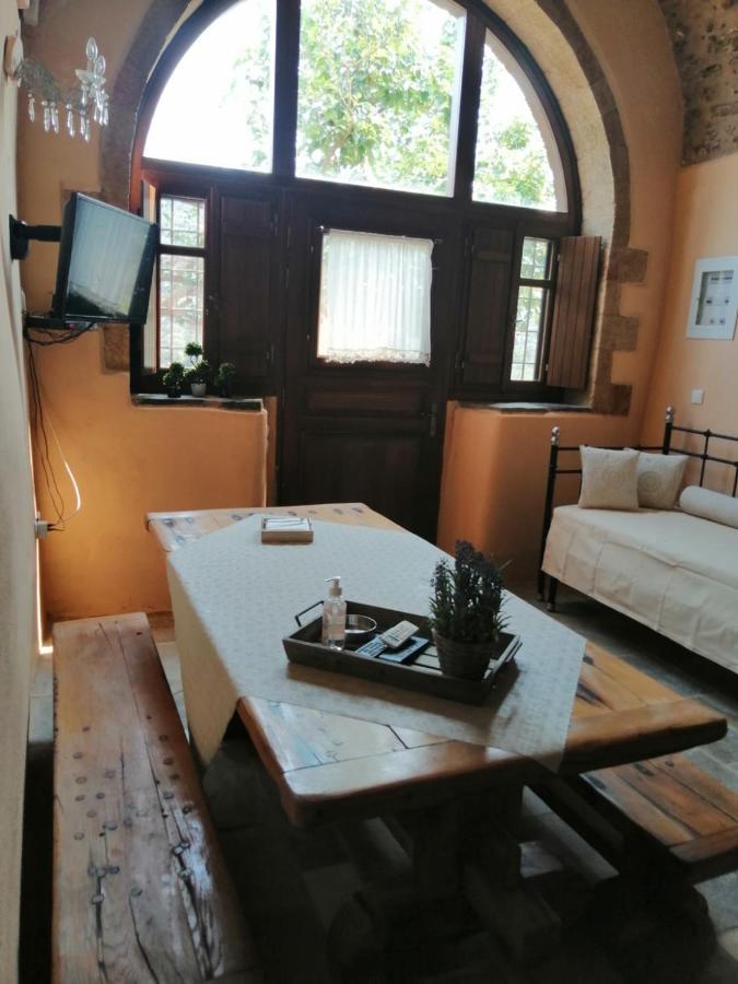 Guesthousekamara Монемвасія Екстер'єр фото